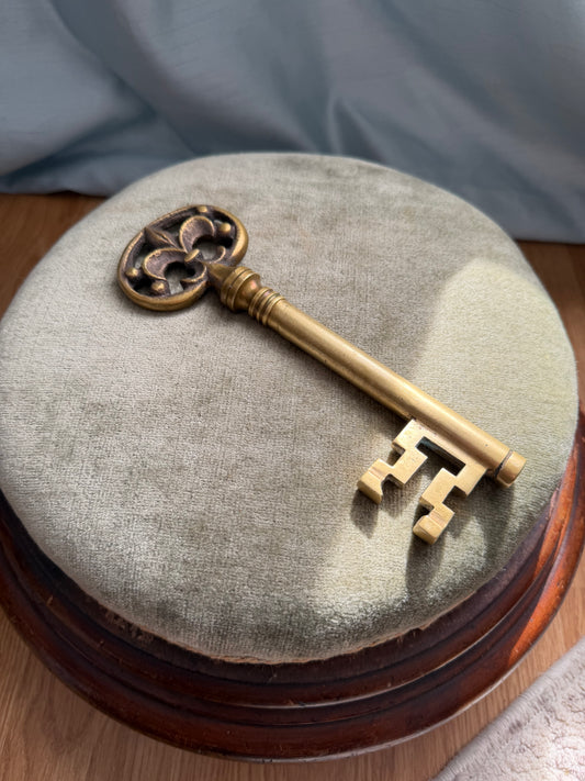 Antique Brass Corkscrew Fleur-De-Lis